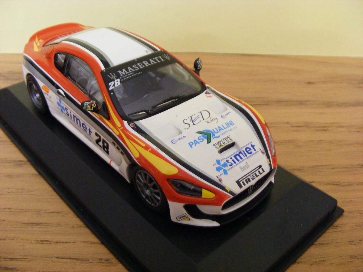 ミニカー MINICHAMPS Maserati MC GT4 TEST CAR MASERATI Gran Turismo MC GT4 Test Car 1 of 1008 pcs MINICHAMPS 1