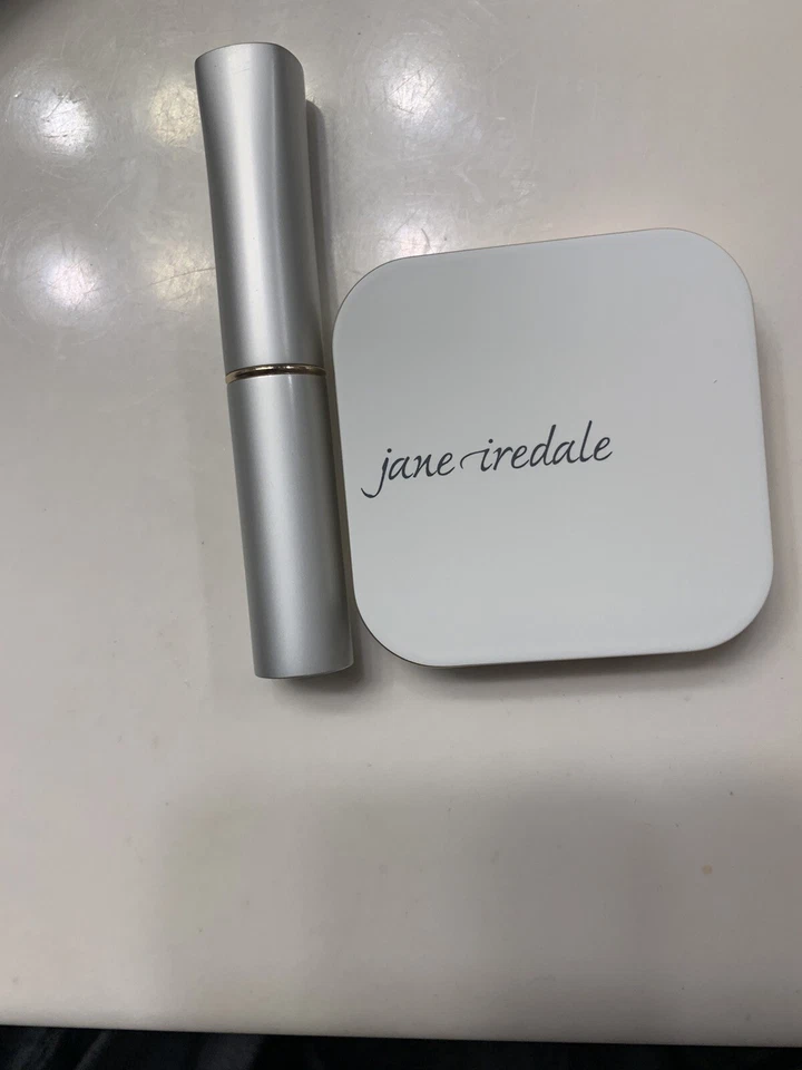 Jane Iredale Blossom Brillo de Labios Susurro Rubor, Mancha de Labios y Mejillas Rosa para Siempre Foto 2 de 4