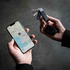Ekster Key Tracker   Smart Bluetooth GPS Chipolo App