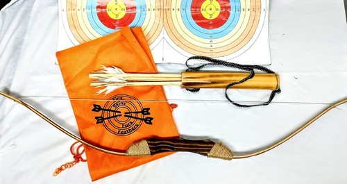33" Wooden Archery Bow, Arrows Quiver, Targets, Tote Bag - Picture 2 of 4