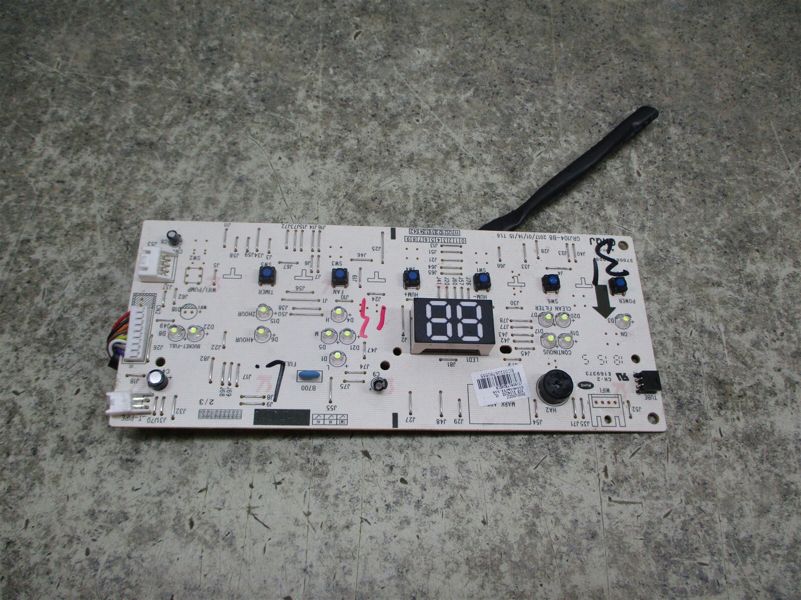 GE DEHUMIDIFIER CONTROL BOARD 7 3/4 X 3 1/2 PART # ADEL50LWL1