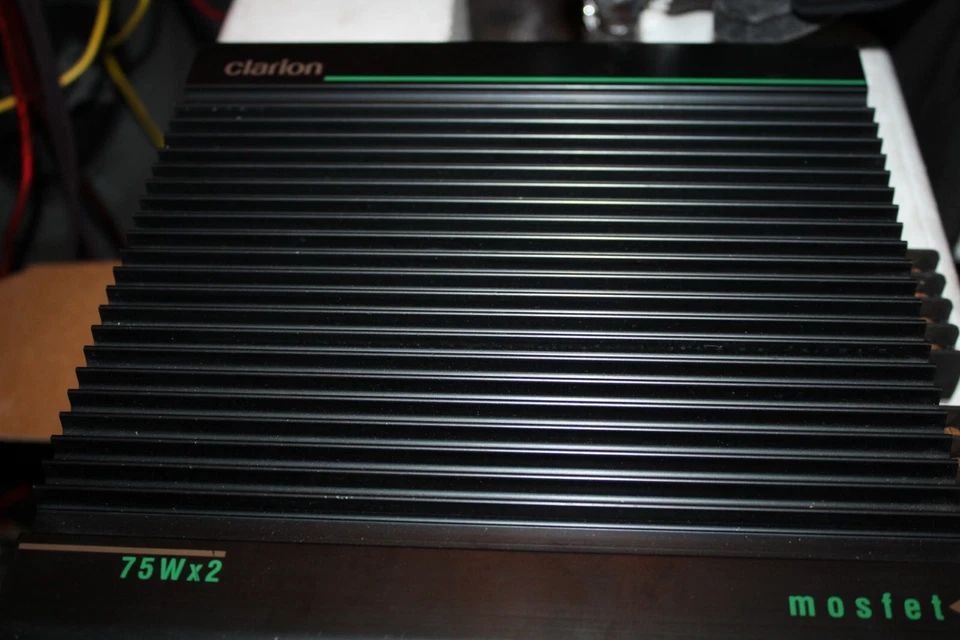 Clarion Rare Amplifier a-1503 Two Channel Vintage USA  - Image 4 of 4