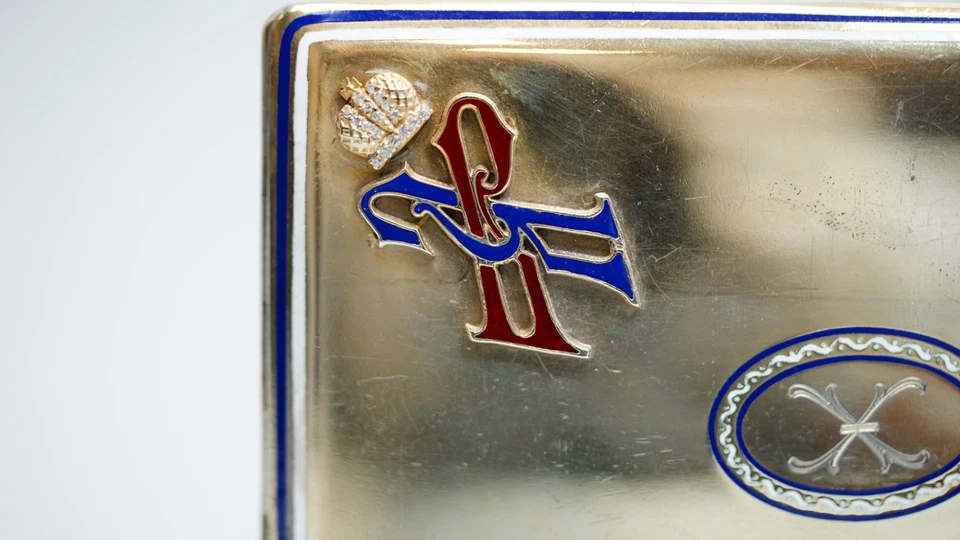 Estuche de Cigarrillos Presentación Esmalte Plateado Dorado Imperial Primera Guerra Mundial Royal Cypher F.Lorie Foto 3 de 4