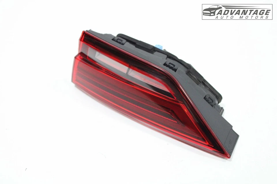 AUDI A3 QUATTRO 8V 2017-2020 LUZ TRASERA INTERIOR DERECHA LUZ TRASERA LED OEM Foto 2 de 4