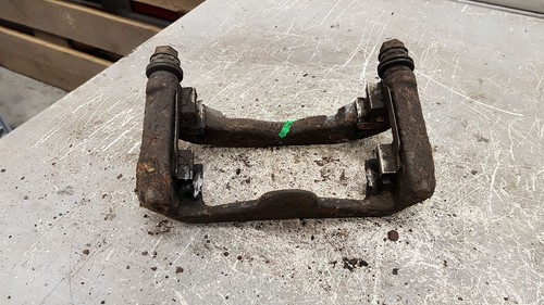 Bremssattelträger Sattelhalter Vorne Links 284x22 TRW BMW E81,E82,E8 116i