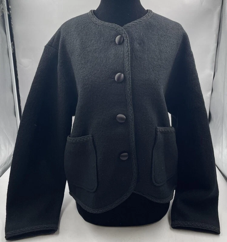CIAO LUCIA SIMONA COAT 80016019BLK LONG SLEEVE BUTTON FRONT BLACK COAT SIZE S
Opens in a new window