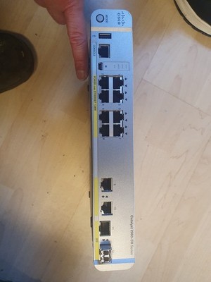 Cisco WS-C2960CX-8PC-L 12 port switch mit orginal SFP ohne Netzkabel