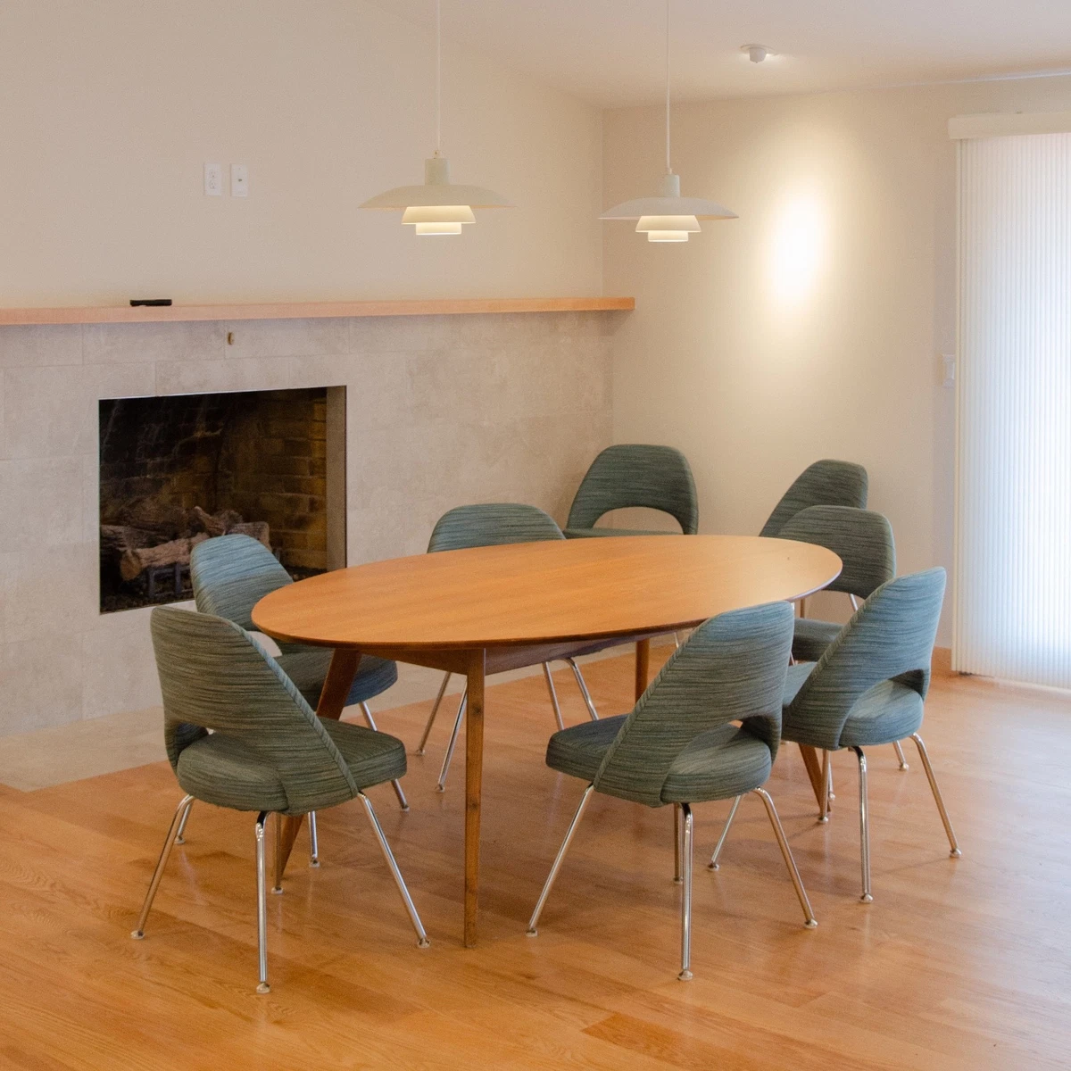 Custom tulip table deals