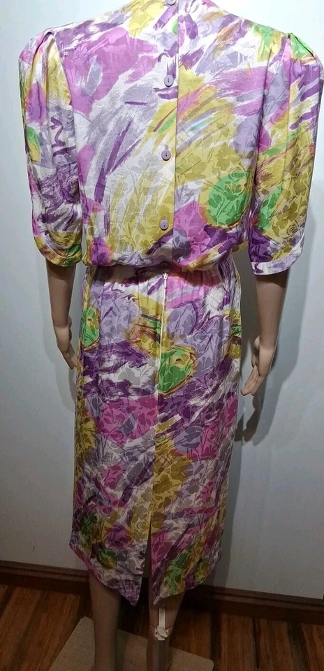 Vestido Louis Feraud De Colección Estampado Abstracto Floral Seda Midi Cuello en V Talla EU 36 US 6 Foto 4 de 4