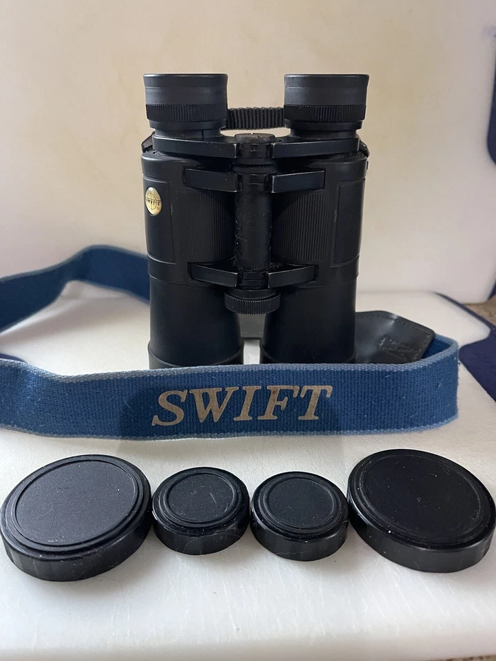 Vintage Swift 8X30 Binoculars With Case - Image 2 of 4