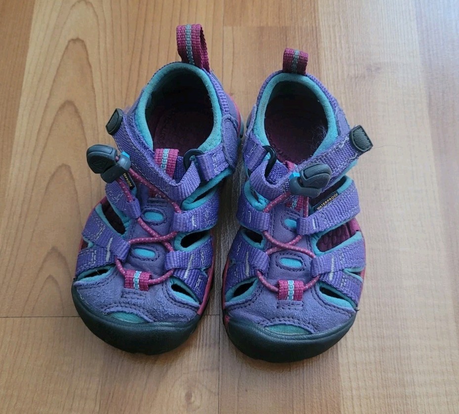 Sandali Keen impermeabili scarpe da acqua ragazze taglia US 8 EUR 24 scarpe da trekking viola