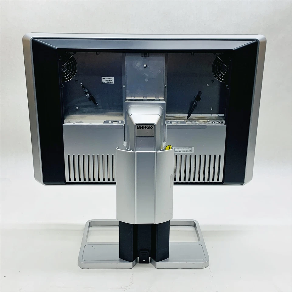 Barco MDCC-6330 Coronis Fusion 6MP 30.4" Color LED PACS Screen K9301634A Unknown - Image 3 of 4