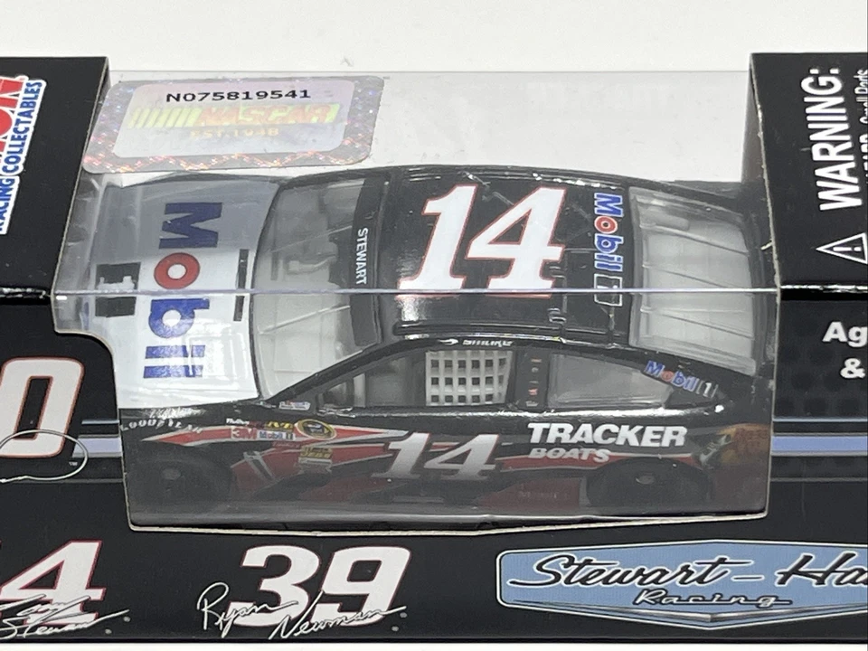 Tony Stewart #14 2013 Mobil 1 бас Pro Chevrolet 1:64 действие NASCAR литой - Изображение 2 из 4