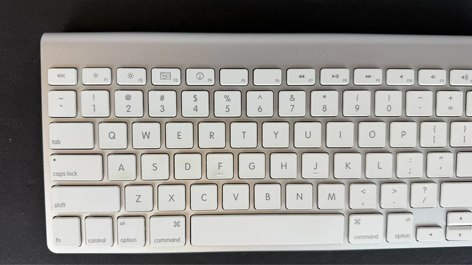 Apple Wireless Keyboard A1314 Gray Bluetooth Mac Aluminum Genuine OEM - Image 3 of 4