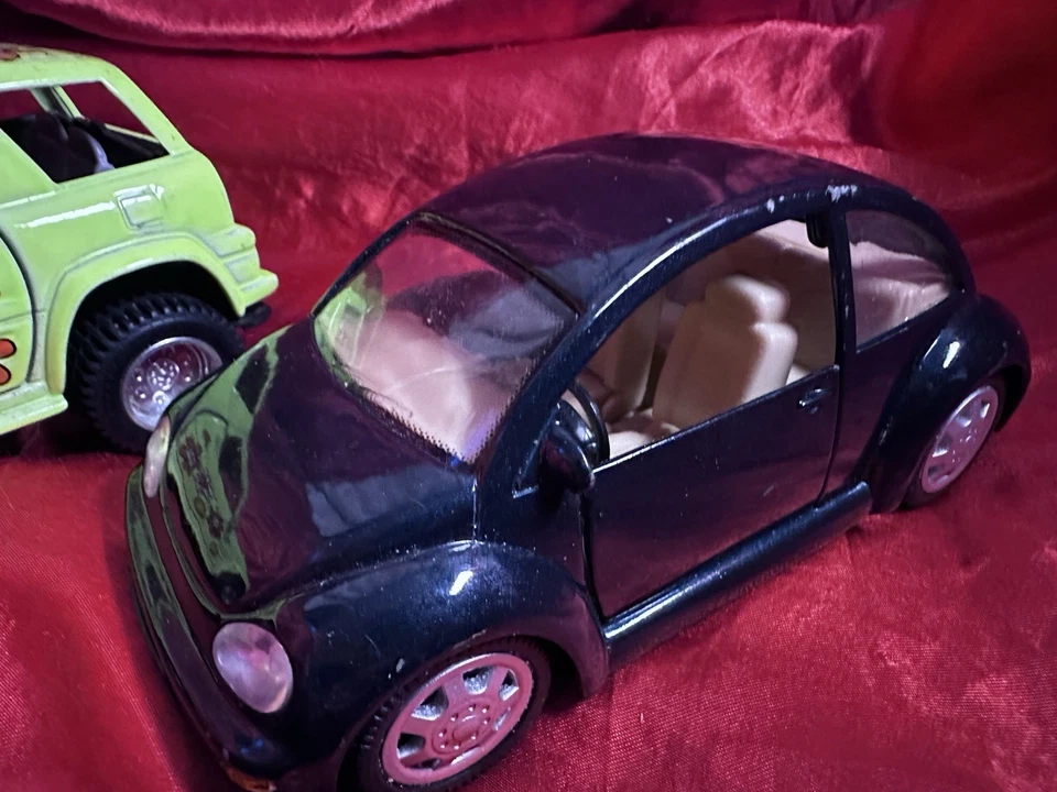 LOT of 3 Vintage DIECAST TOY CARS! WELLY 1997 Ford F-150, S Rav 4, VW Beetle - Image 3 of 4