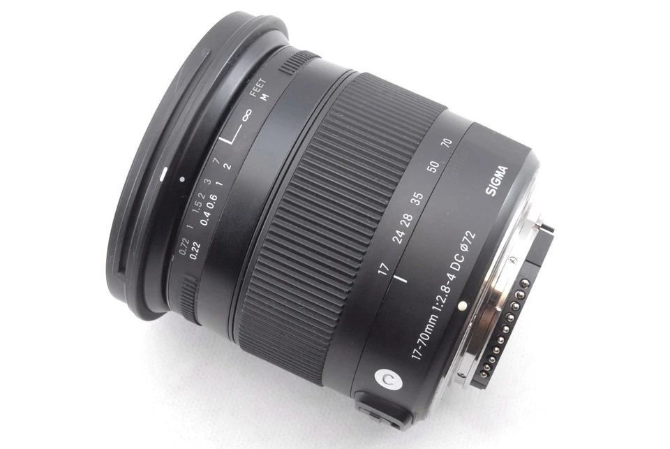 SIGMA 17-70mm F/2.8-4 DC Lens For Nikon F mount with Hood - Image 4 of 4