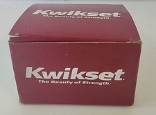 Kwikset 660 Single Cylinder Deadbolt featuring SmartKey in Antique Brass.