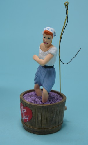 I Love Lucy Stomping Grapes Christmas Wind Up Ornament Hallmark 2003 - Picture 3 of 5
