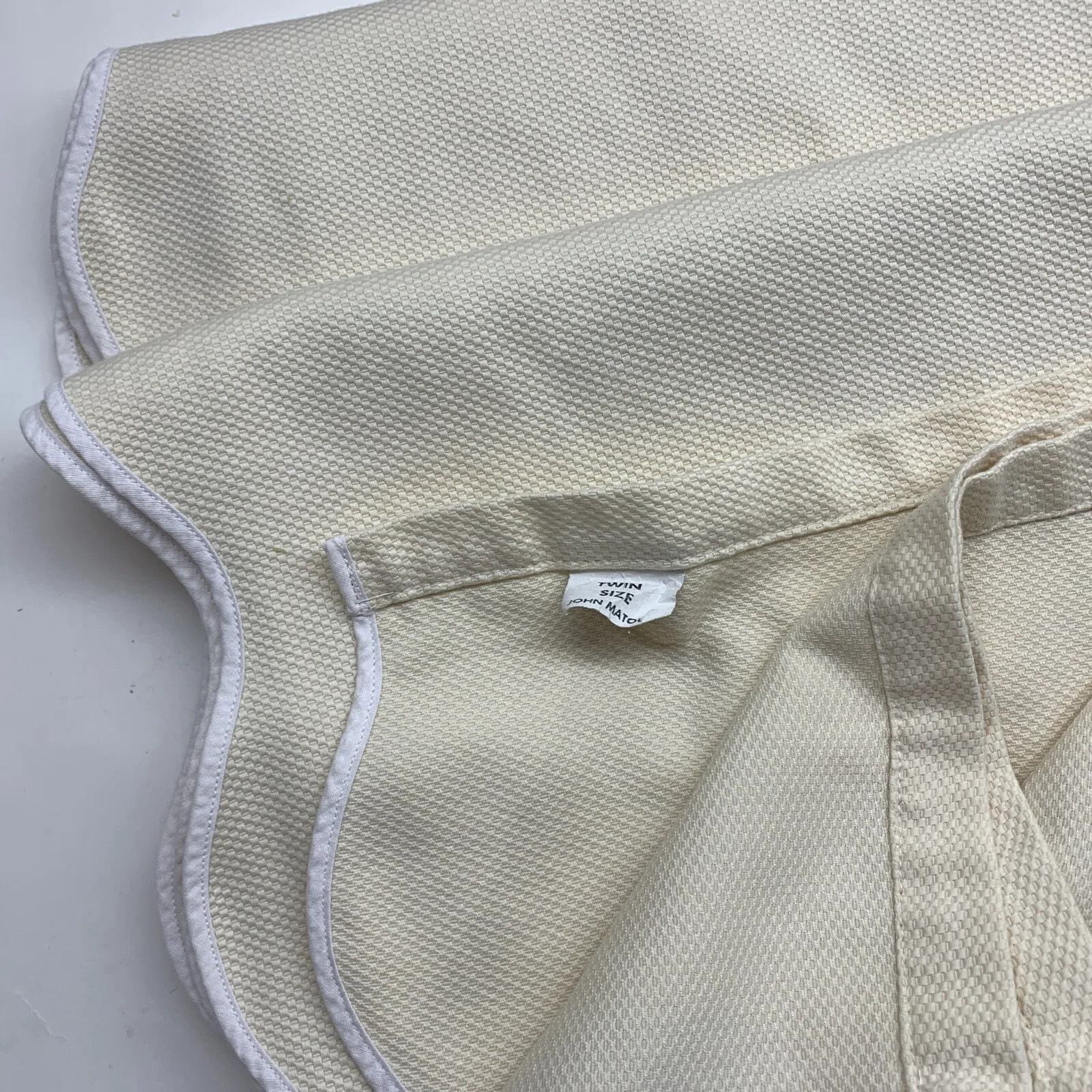 Matouk Twin Scalloped Yellow Coverlet eBay