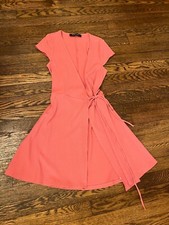 So Flattering Reformation Pink Wrap Dress Size small 2 4