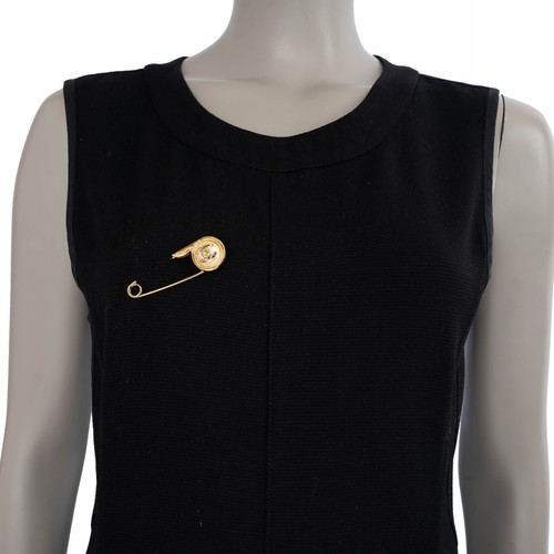 71682 auth CHANEL gold 24A MANCHESTER PEARL SAFTY PIN Brooch - Picture 4 of 5