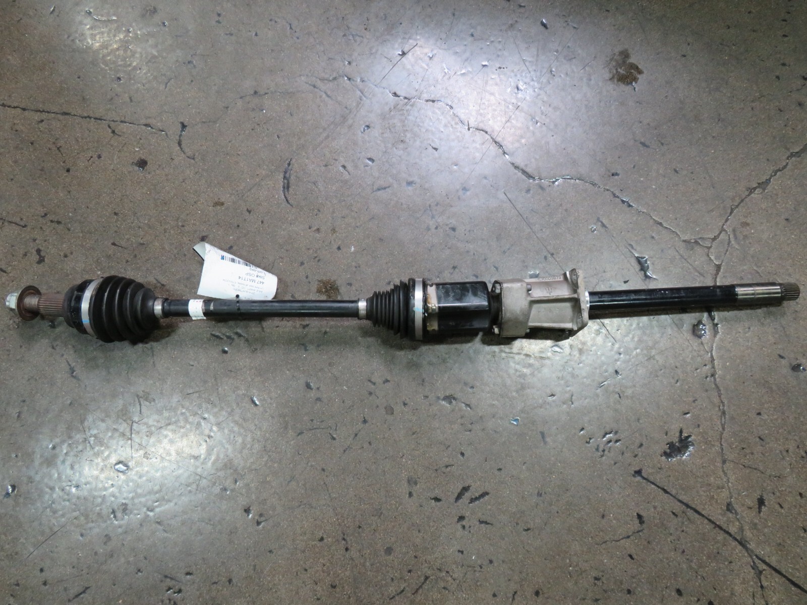 Maserati Quattroporte, Ghibli, LH, Front Axle Shaft, Used, P/N 670032034