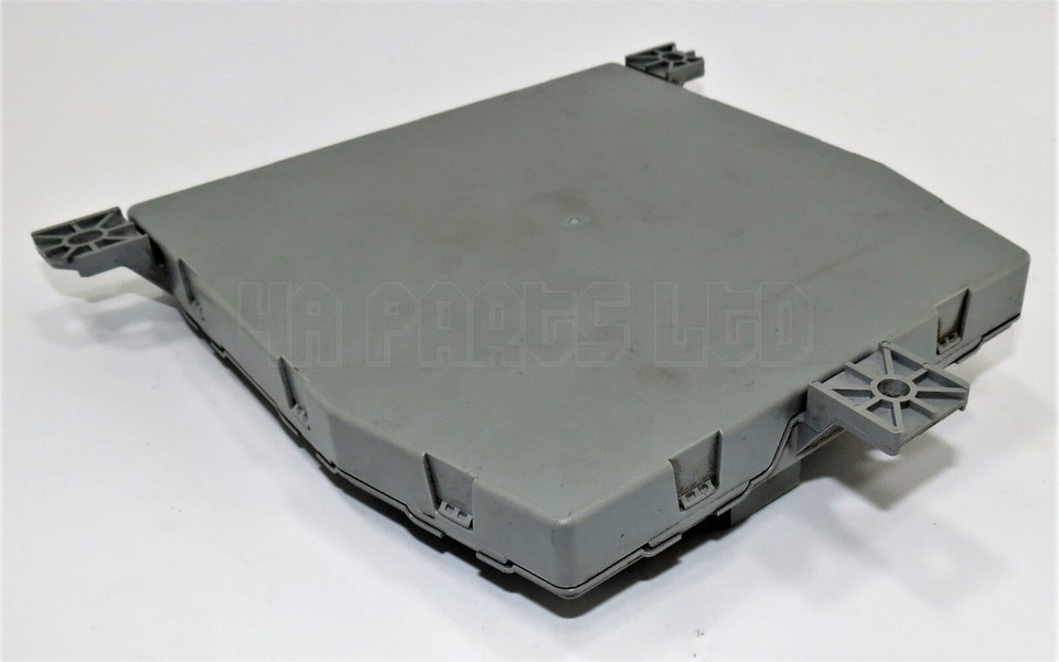 A2059006822 Mercedes-Benz C Class Genuine Hella Body Control Module ...