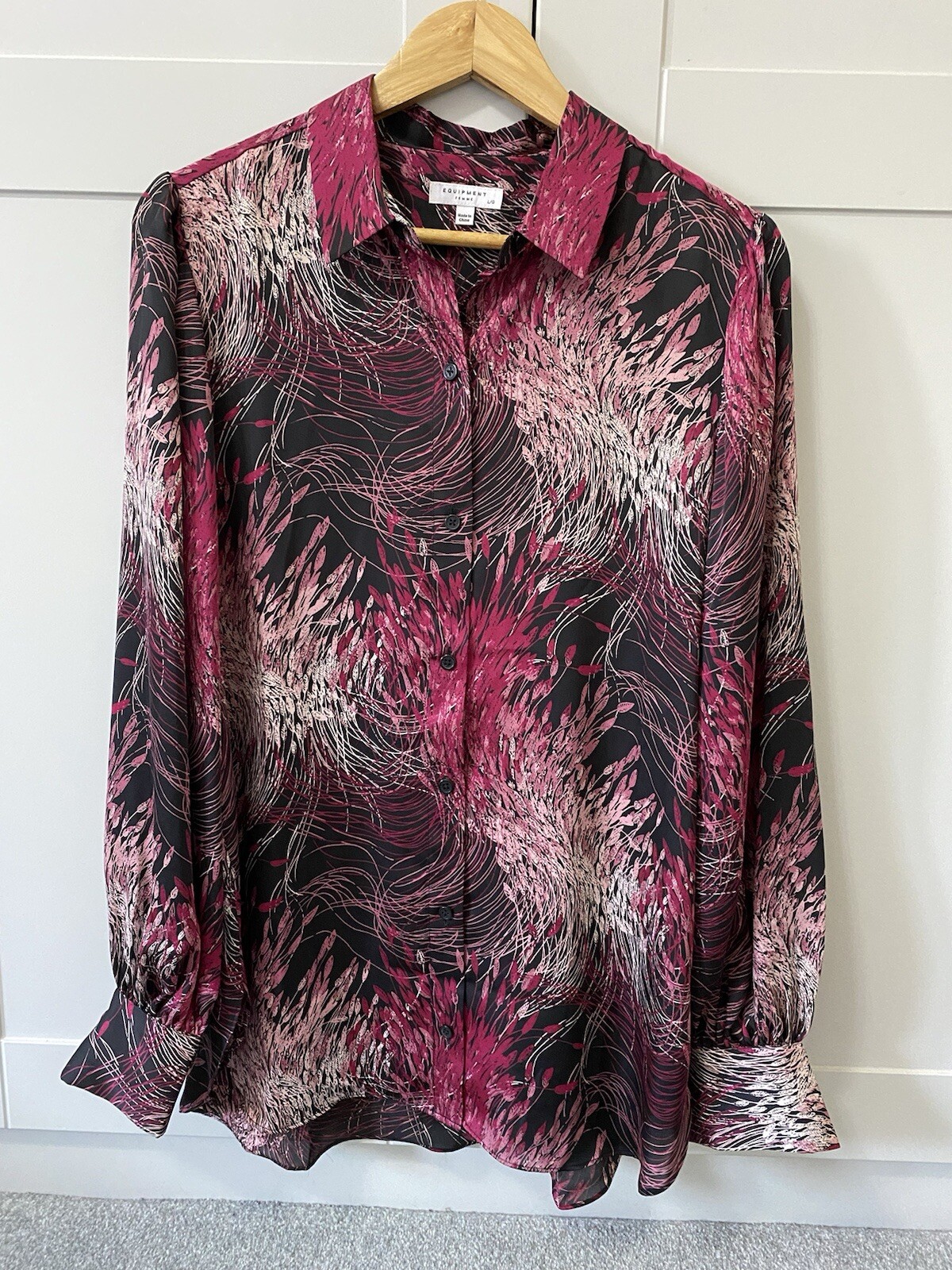 The Outnet Equipment Femme Silky Black And Pink Blouse