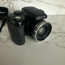 Fujifilm FinePix S700 10x Optical Zoom 7.1 Mega Pixel Digital Camera - READ