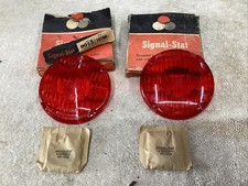 Vintage Nos Red Signal Stat Lens 9105 Or 1876r Pair In Boxes With Screws Vintage Nos Red Signal Stat Lens 9105 Or 1876r Pair In Boxes With Screws
