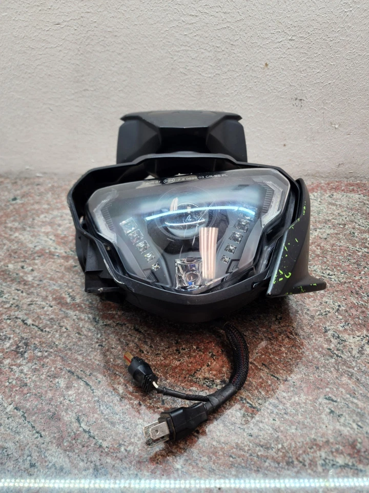 Conjunto e montagem de farol BMW G310R 2016-2020 FABRICANTE DE EQUIPAMENTO ORIGINAL 63128546522 46638556892 - Imagem 2 de 4