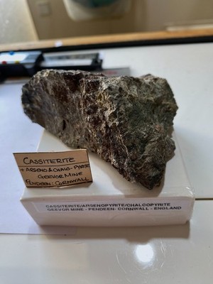 KASSITERITERITERZ: GEEVOR MINE, PENDEEN, CORNWALL, ENGLAND 365g MF4940