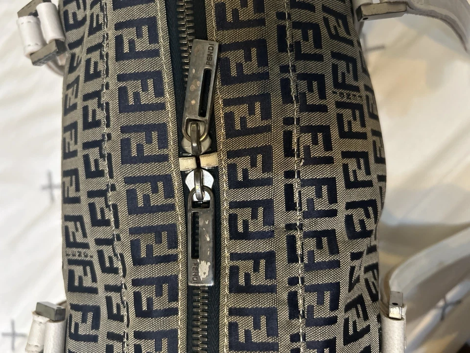 Fendi Zucchino холст наплечная сумка с темно-синий логотип белые кожаные ремни. - Изображение 4 из 4