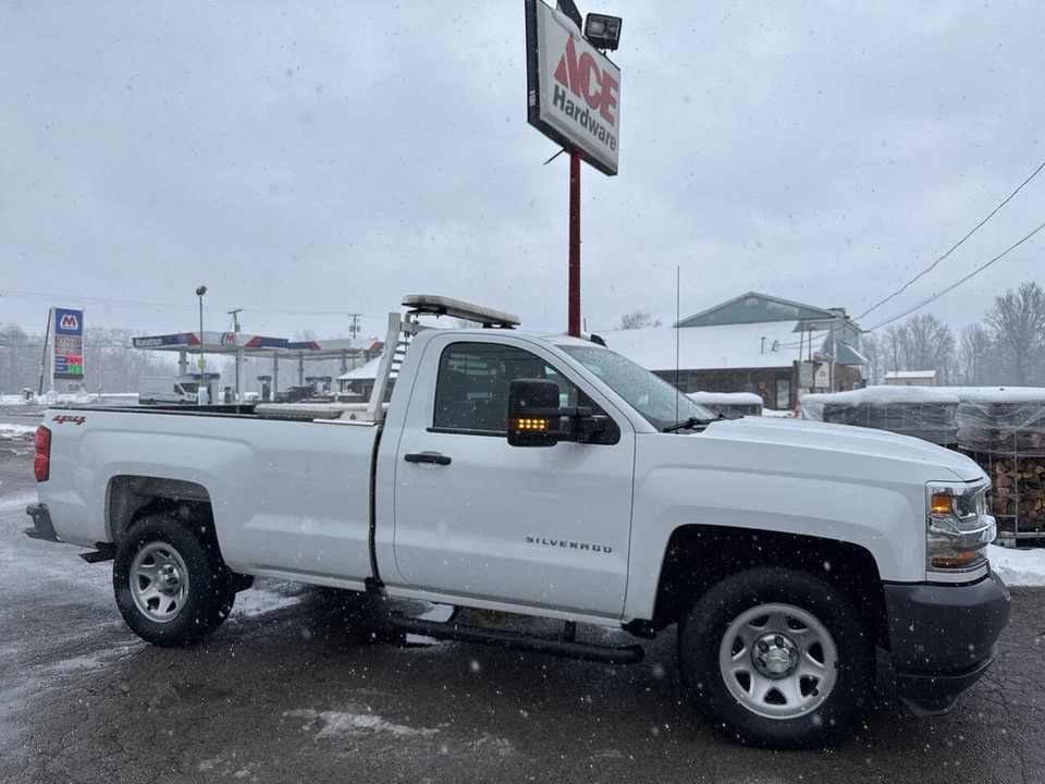 2018 Chevrolet Silverado 1500 K1500 - Image 1 of 4