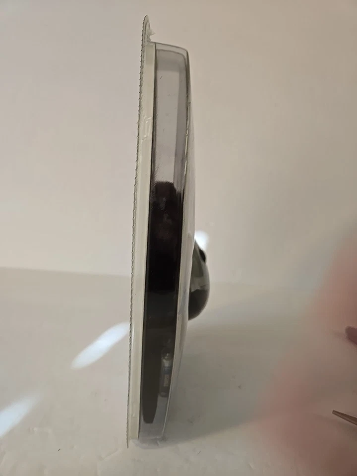 Targus Ultra Portable Laptop Mouse Mini Optical Wireless Mouse New PAWM004Y01U - Image 2 of 4