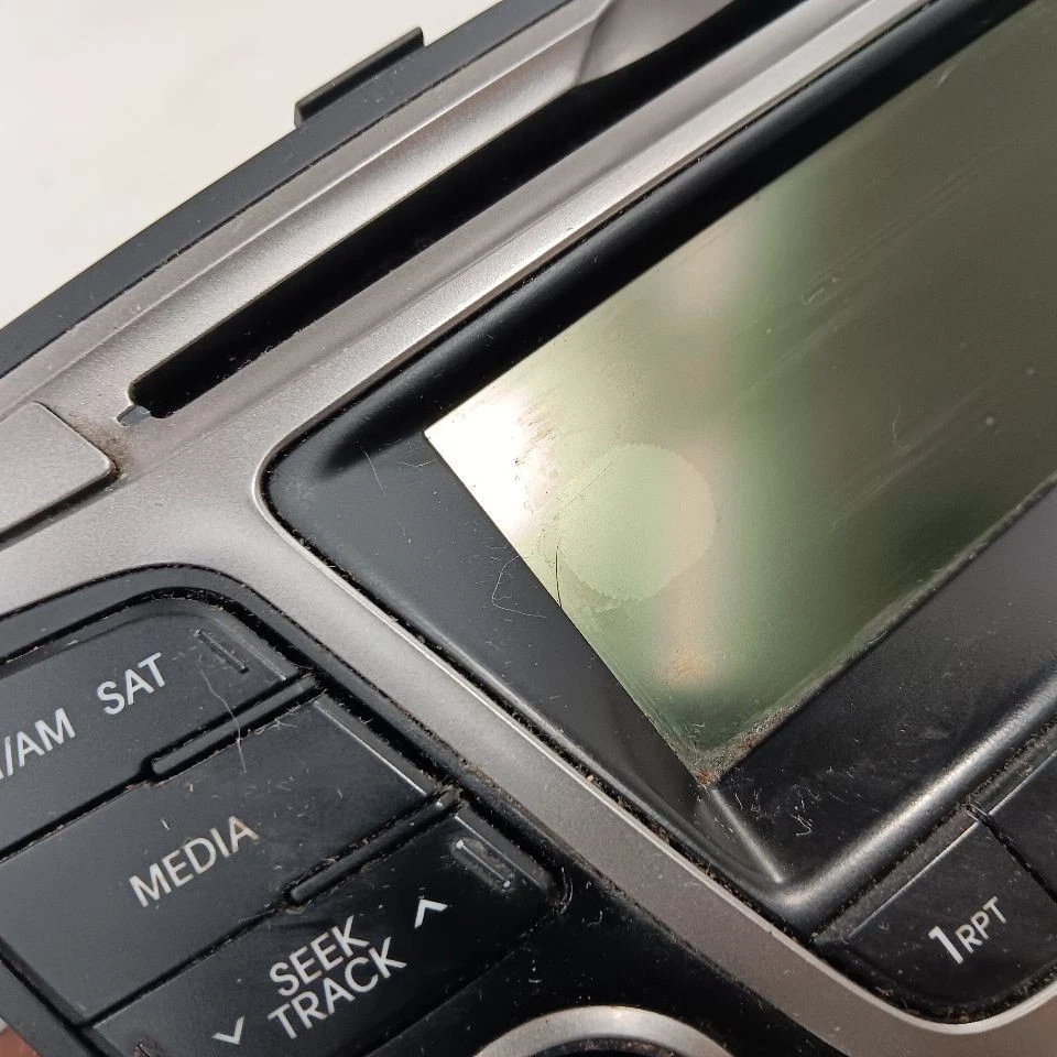 Equipo de audio radio AM-FM-estéreo-CD-MP3 mercado de EE. UU. 15-17 Hyundai Accent Foto 4 de 4