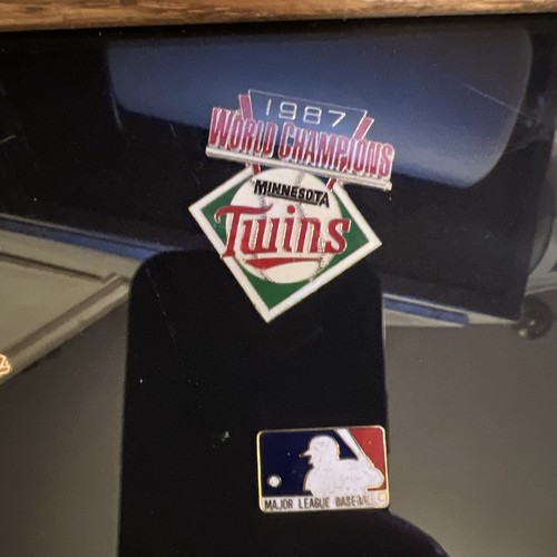 1987 League Championship Playoff Edition/World Series 9 Pin Set Peter David - Picture 4 of 13