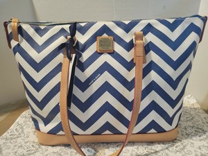 dooney shopper tote