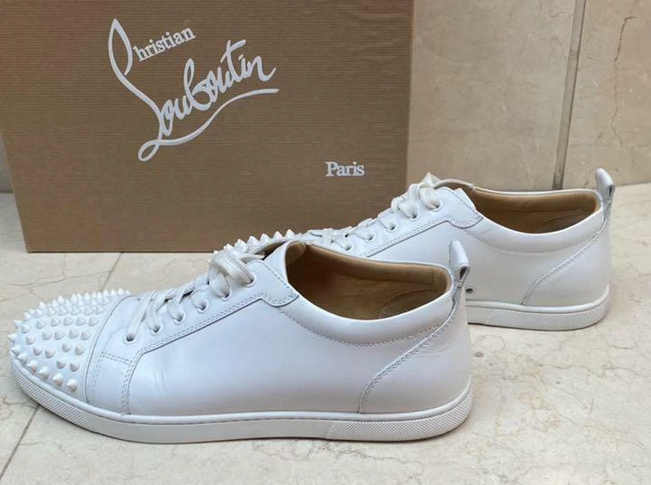 Plain white louboutin trainers hot sale