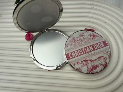 2026 Compact Mirror With Pink& White Tiger Motif GWP VIP