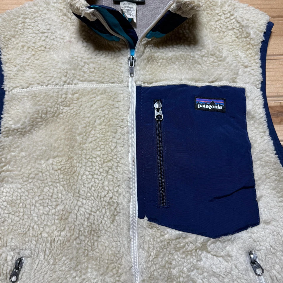 Patagonia Classic Retro-X Full Zip Mock Neck Deep Pile Fleece Vest Men's - Small - Image 2 of 4