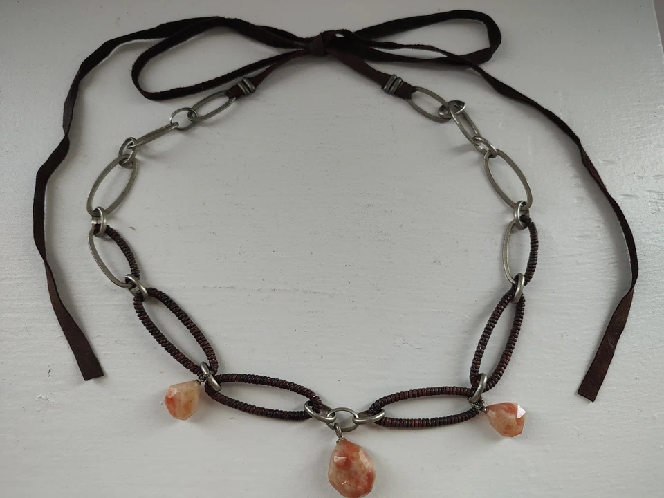 Collar de moda boho cierre ajustable Y2K 2000s piedra solar y gamuza para mujer Foto 3 de 4