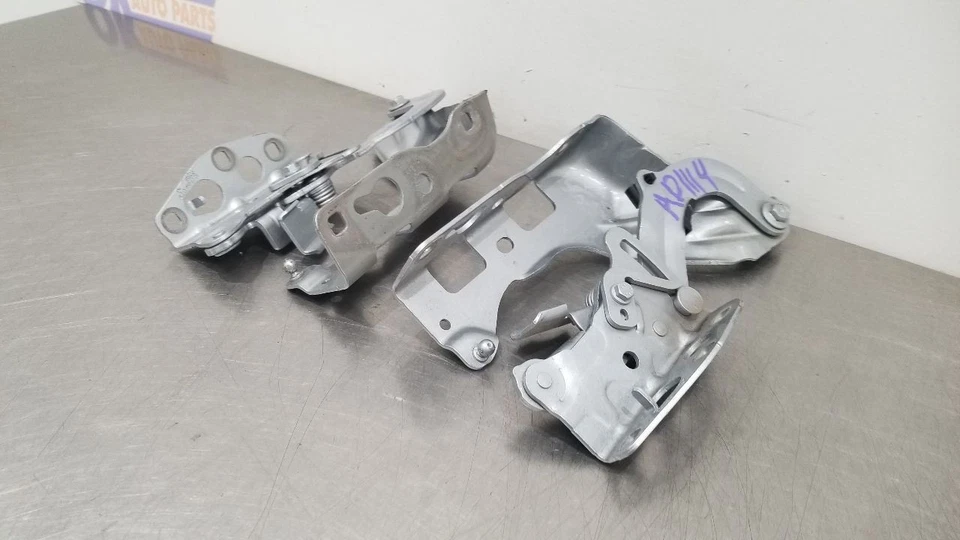 21 JUEGO DE BISAGRAS CAPÓ MERCEDES BENZ AMG GT43 X290 PAR Foto 3 de 4