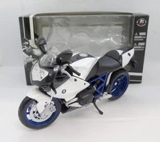 35958 MAISTO / BMW HPE SPORT 1/12