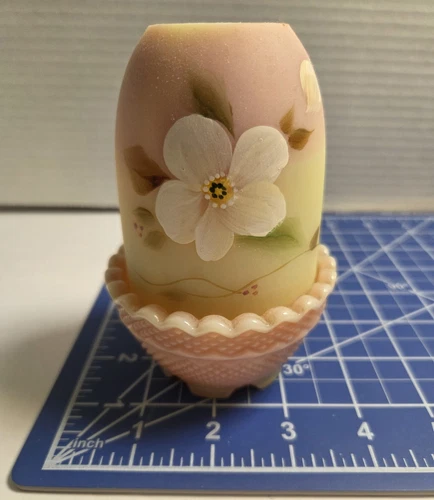 Fenton Burmese Uranium Art Glass Flower Hand Painted Fairy Lamp Signed Glows