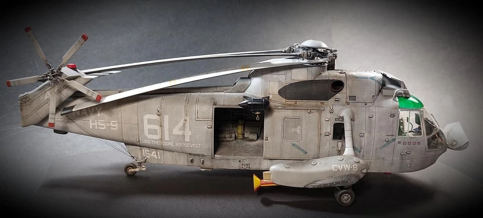 SH-3H Sea King Sikorsky elicottero militare modellino kit 1-48 hasegawa - Immagine 3 di 3