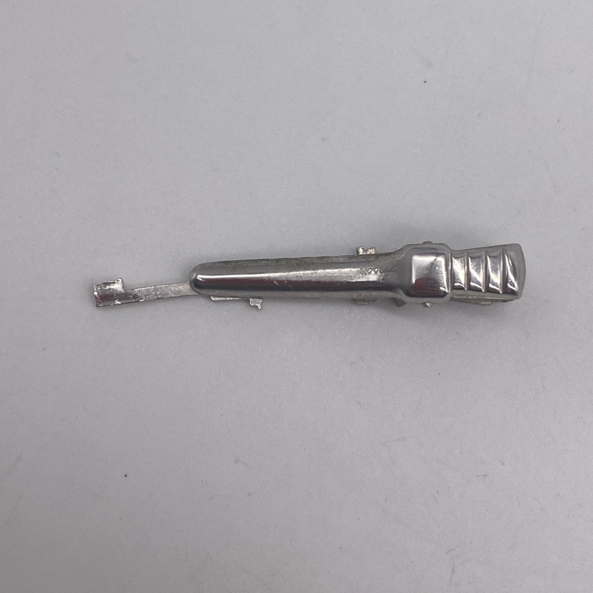 Vintage Silver Tone Bolt Action Rifle Mens Tie Clip Bar View 4