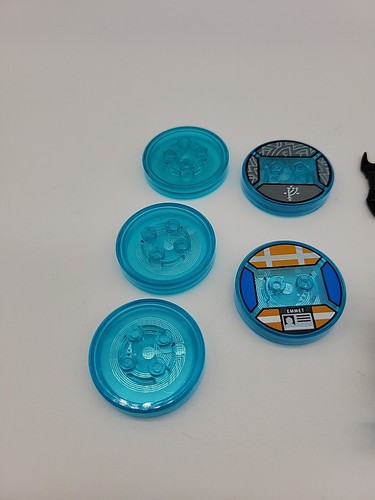 6 pezzi di ricambio LEGO Dimensions - etichette blu vuote, supporti Batman, Gandalf, Emmet - Foto 2 di 6