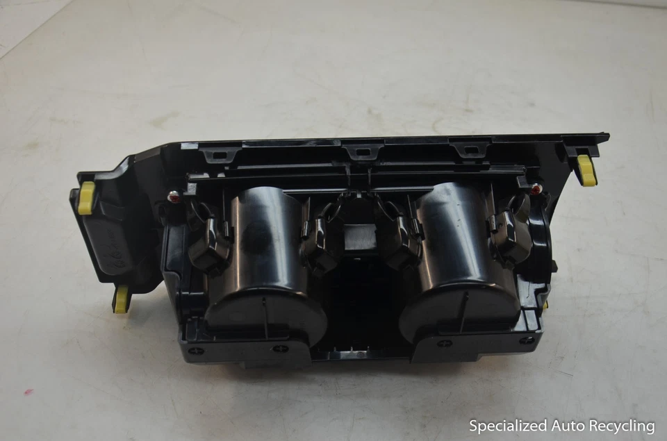 Toyota Mirai 2018 consola central portavasos OEM Foto 4 de 4