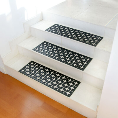Rubber-Cal 6- Piece Stars Step Mat Rubber Stair Treads, 9.75 by 29.75-in, Black